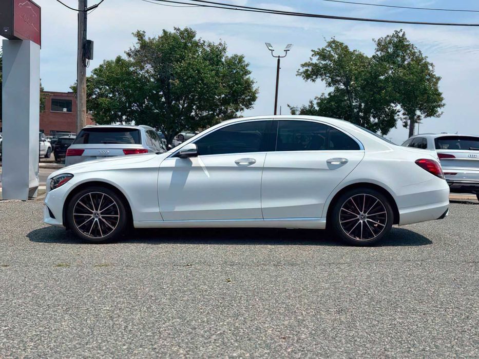 Mercedes-Benz C 300      2020