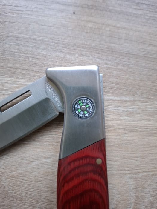 Nóż survivalowy kompas etui