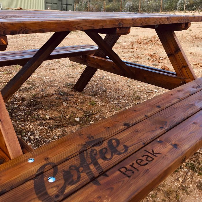 Mesa de Jardim com bancos | Personalizada por si