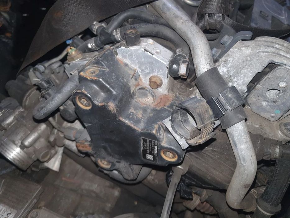 pompa wtryskowa volvo 2,4 d5 0445010111