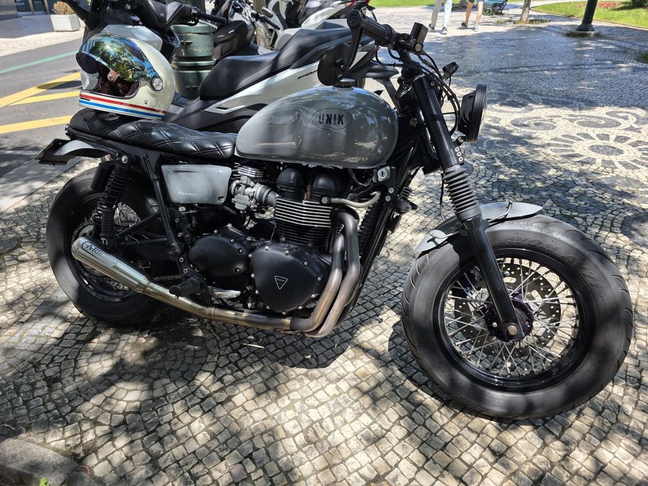 Triumph Bonneville T100 - única