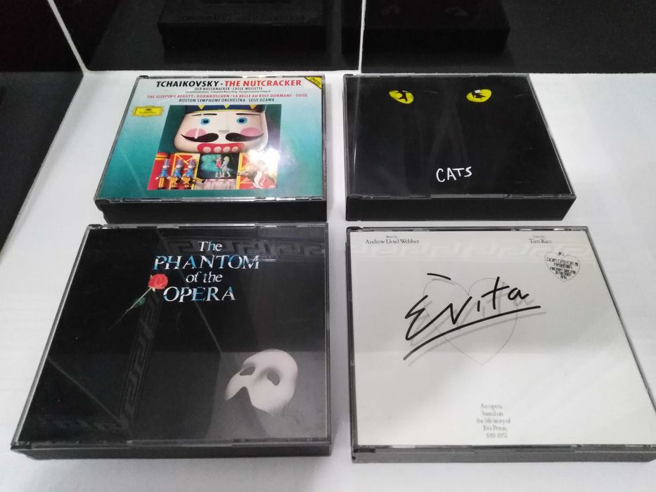 Cds Musicais O Quebra-Nozes Tchaikovsky,Cats,O Fantasma da Ópera,Evita