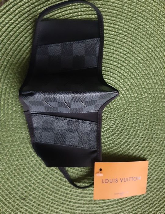 Louis vuitton maska maseczka krata nowa made in France paris piękna