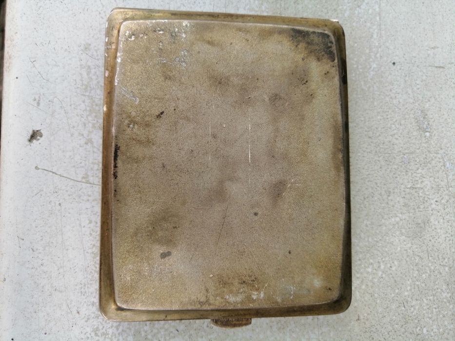 Papierośnica Semia.