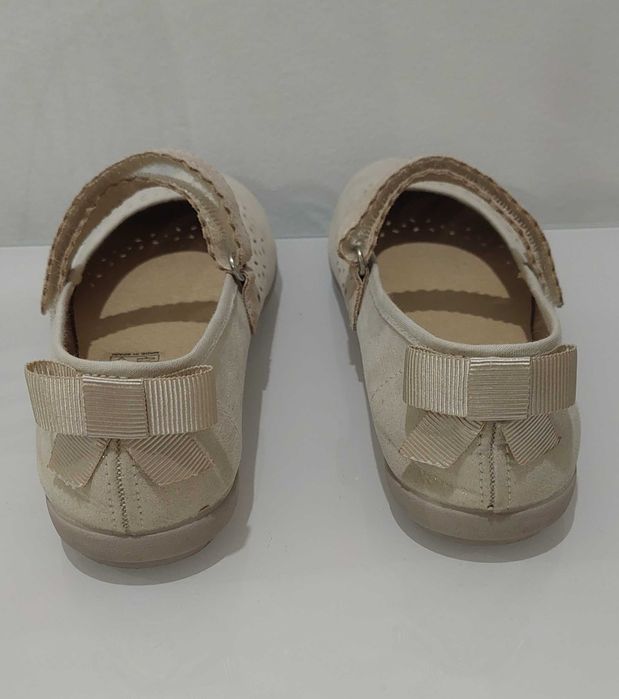 Sapatos sabrinas bege dourado menina tamanho 33