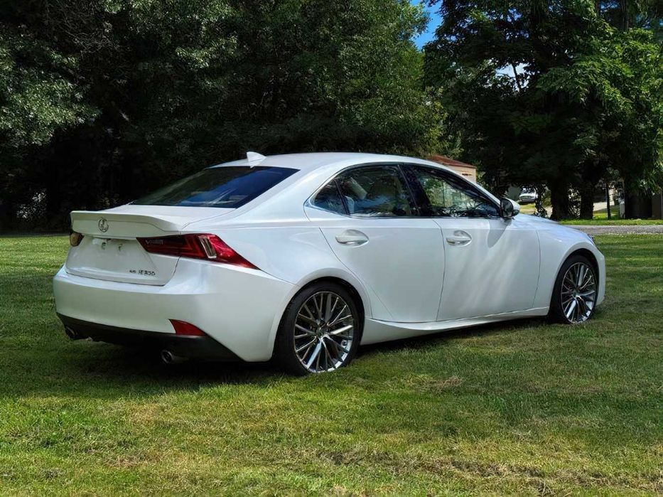 Lexus IS 300      2016