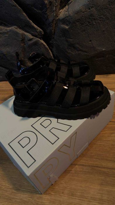 Стильні сандалі від бренду Preppy