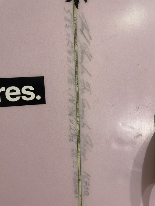 Prancha de surf 5’8 equipada