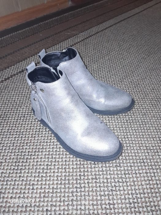 Чобітки дитячі на дівчинку