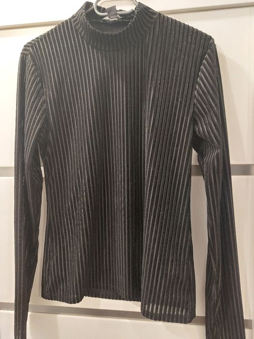 Półgolf  czarny prążek .