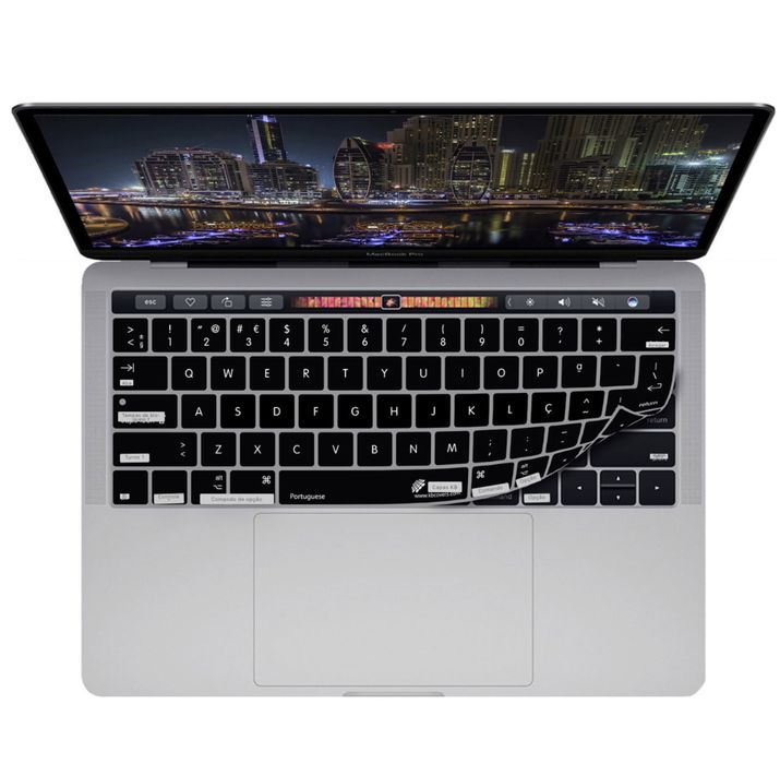 Capa de Teclado PT-PT para MacBook Pro 13" e 15" com touch bar