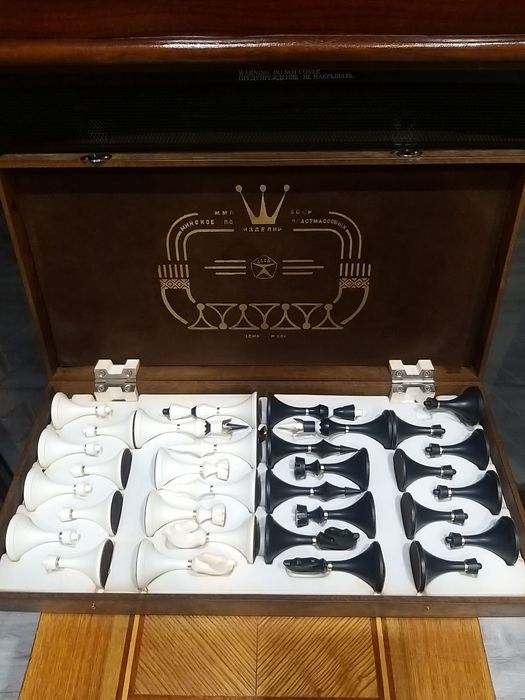 Продам шахматы!!!