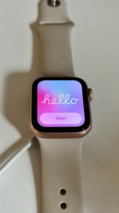 Apple Watch SE 40mm GPS Gold