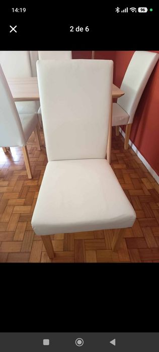 Vendo mesa + 6 cadeiras brancas + capas de cadeira