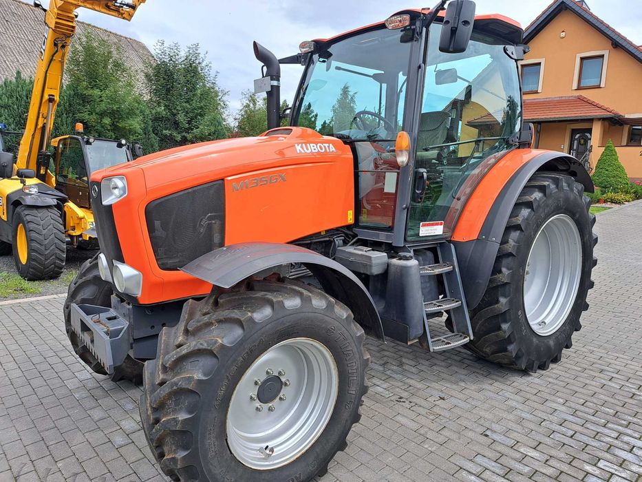 Ciągnik Kubota M 135 GX