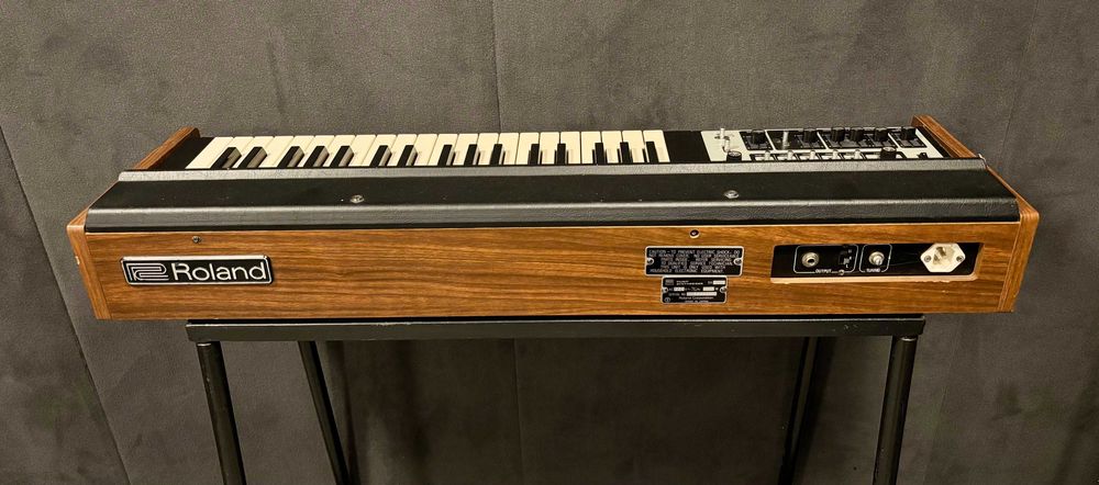Synth Roland SH2000