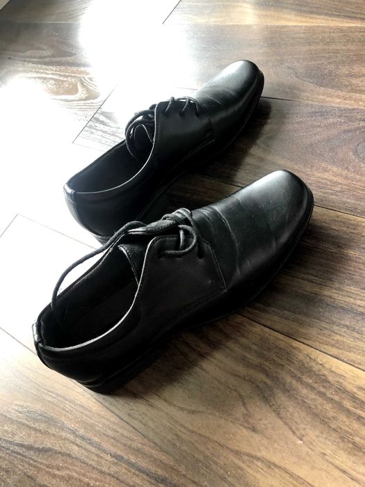 Buty chłopięce, eleganckie do garnituru / komunii, cena do negocjacji