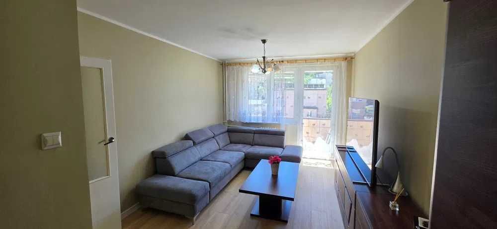 Szukasz dobrze skomunikowanego mieszkania w Gdyni ? / oferujemy 2 pokojowe | Po remoncie | Balkon | SKM 800 m | Gdynia Leszczynki