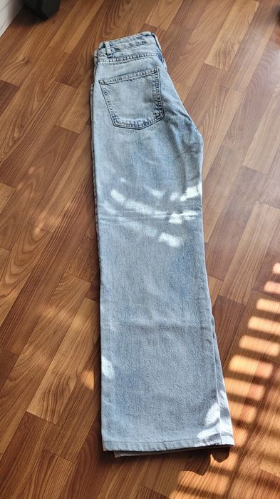 Жіночі джинси в стилі mom fit