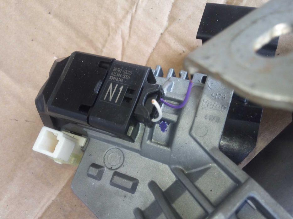 toyota AURIS II 13-18 1,4 d-4d 90 km komputer zestaw startowy immo