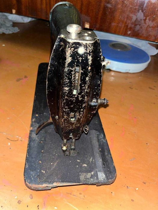 Швейная машина  класса 22  промышленная (ГОСТ 6977 - 54)