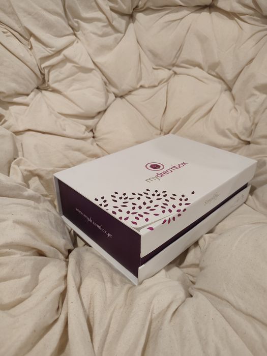 250 Caixas presente com aba íman