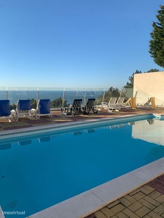 Arrenda-se Moradia V3 com piscina na Nazaré