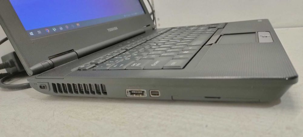 Б/У Ноутбук Toshiba TECRA M11 14" / Core i3 M370 2.4Ггц / 4Гб / 128Гб