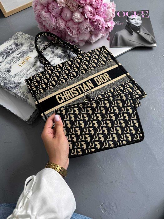 Dior Large Book Tote Ecru and Blue Dior Oblique Embroidery/Діор Ладж Бук Тот Екрю та Блу