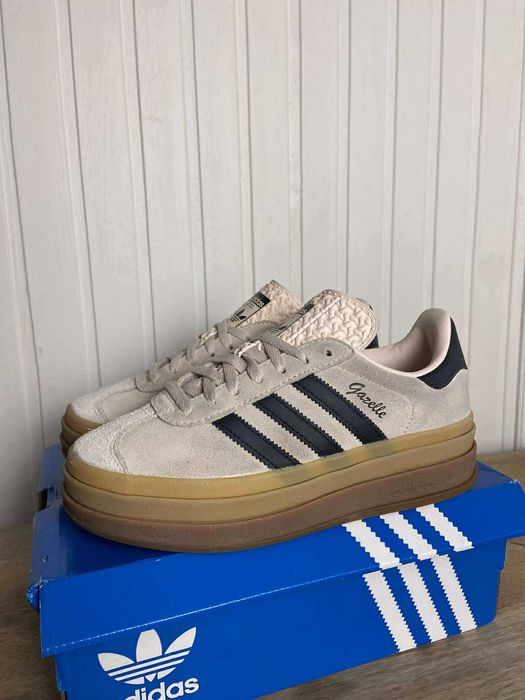 Używane buty damskie adidas Gazelle Bold beżowe org 36 2/3