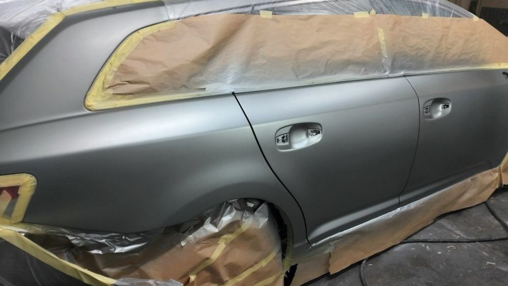 Blacharz lakiernik wymiana progów drobne naprawy powypadkowe