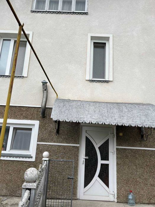 Продається будинок біля Івано-Франківська за вигідною ціною