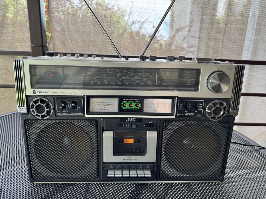 Продам магнитолу  JVC RC 838L , цена 10000 грн