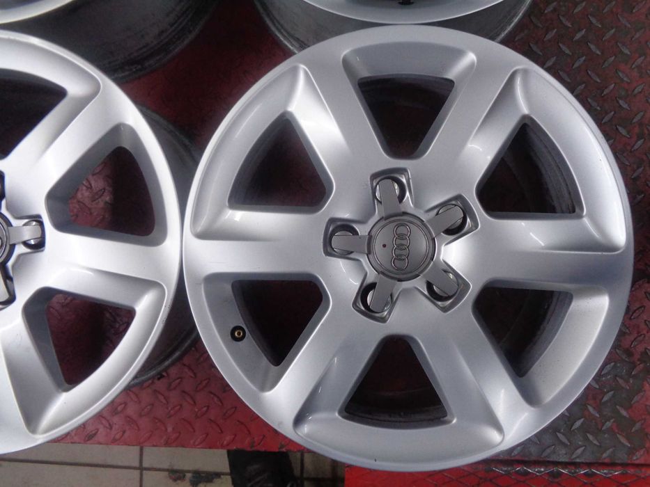 Alu Felgi AUDI Original 8Jx18 , 5x130 , Ładne , AUDI Q7