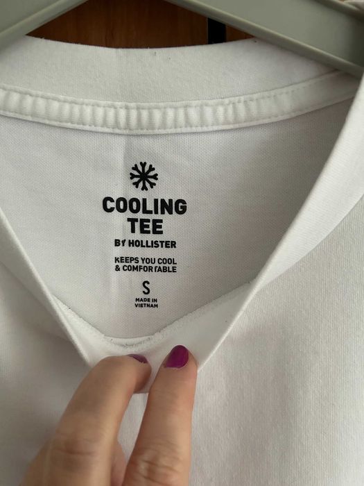 Cooling Tee by Hollister T-shirt męski biały z logo Relaxed Fit rozm. S