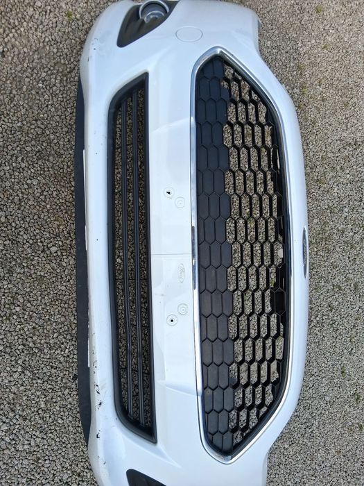 Para-choques Ford Fiesta ano 2014 original,  completo