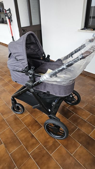 Carrinho de Bebé  – Como Novo!