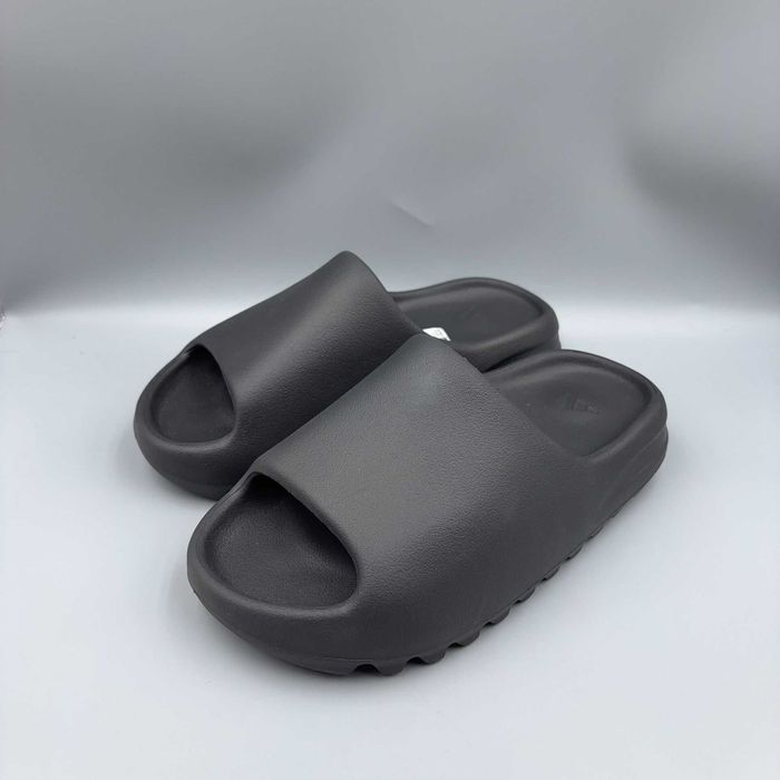 Yeezy_Slide_onyx_Czarny 43