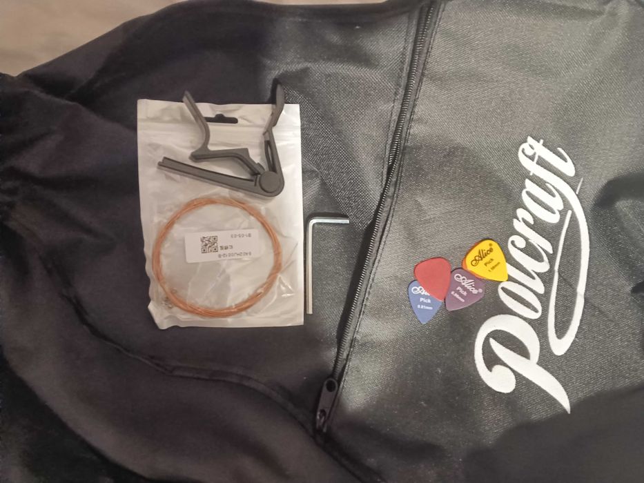 Электро-акустическая гитара