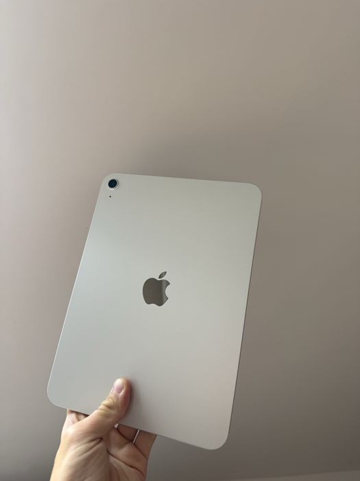 Apple iPad 11. generacji 128 GB Wi-Fi – Stan idealny + akcesoria