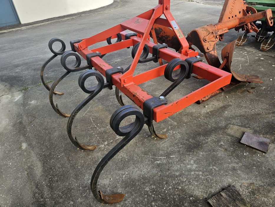 Vibrocultor 7 dentes