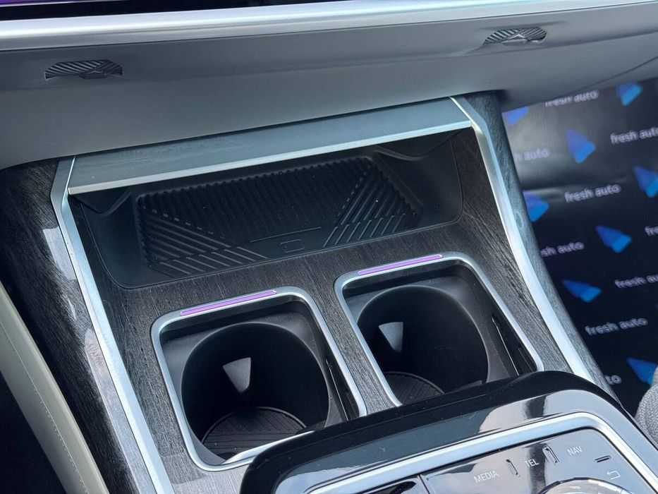 BMW i7 2023 freshauto