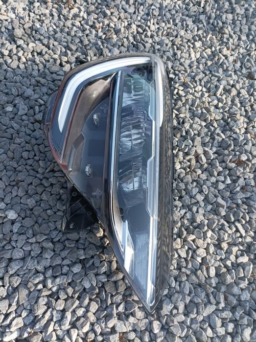 Lampa prawy przód renault arkana lift eu bardzo ładna b