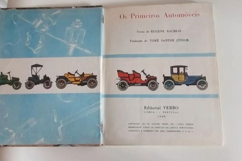 Livro antigo Os primeiros automóveis da Verbo