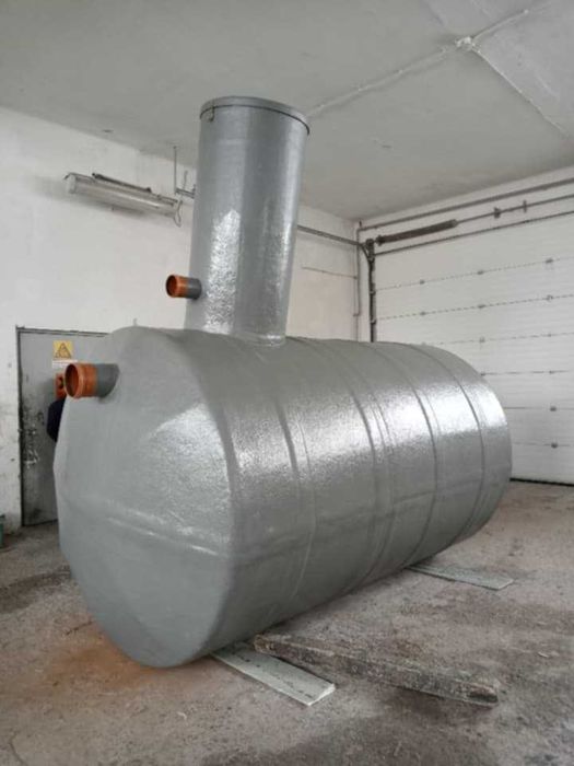 Szambo z tworzywa sztucznego/ zbiornik na wodę deszczową