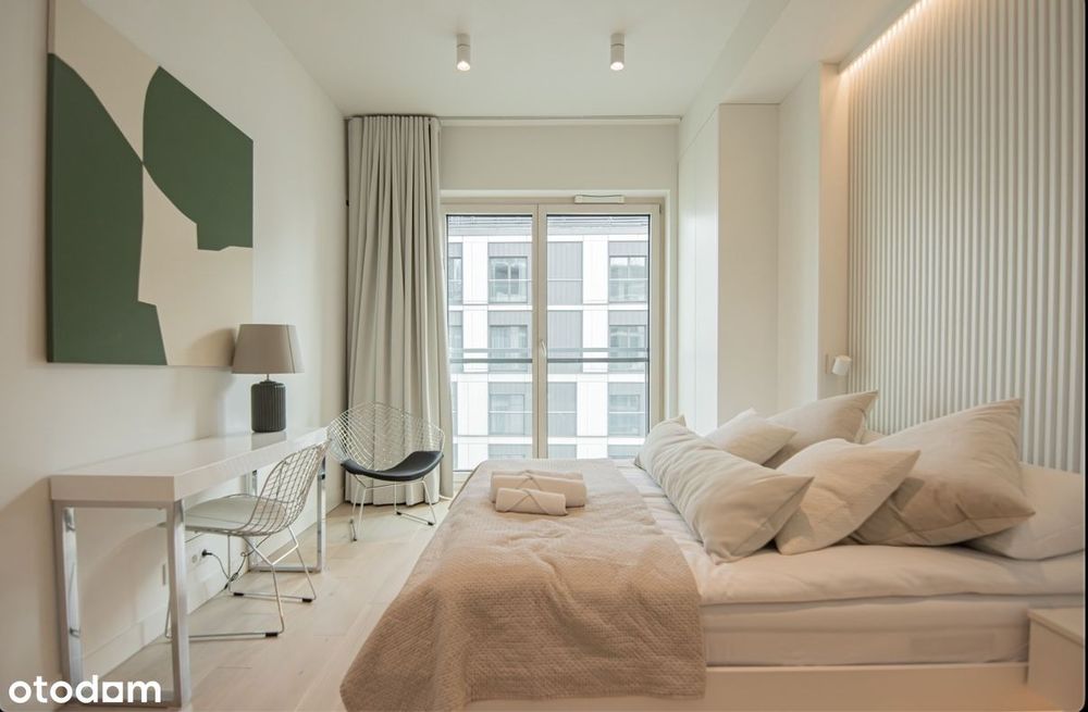Czteropokojowy apartament w Mennica Residence
