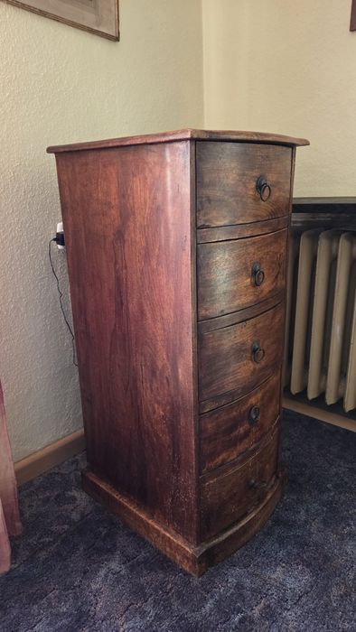 Bieliźniarka, komoda