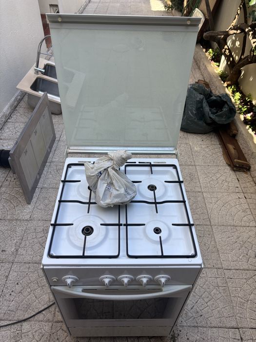 Combinado fogão e forno a gás