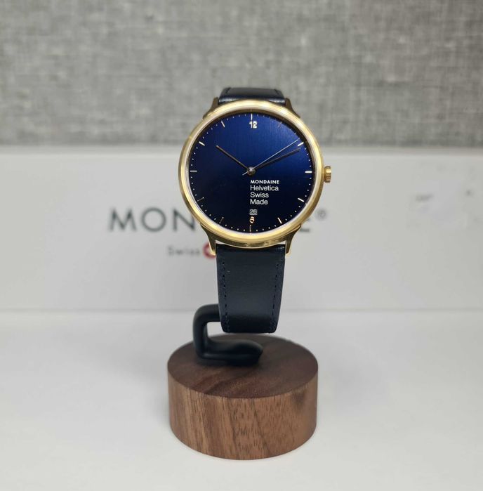 Жіночі та чоловічі годинники Mondaine Swiss made