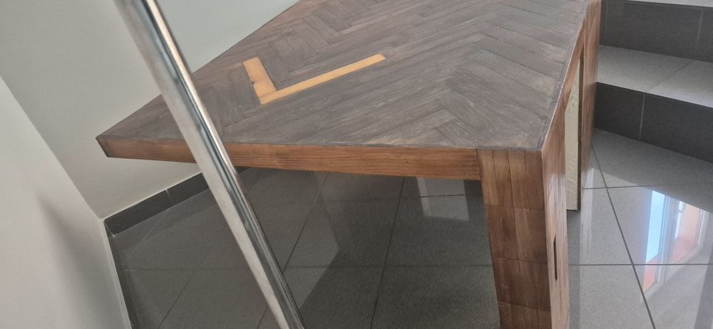 Ręcznie robiony stolik